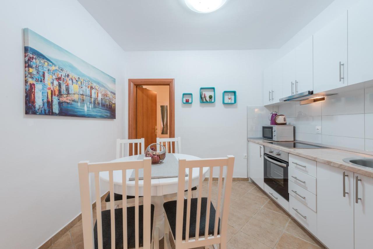 Ivy'S Cozy Corner Apartment Дубровник Екстериор снимка