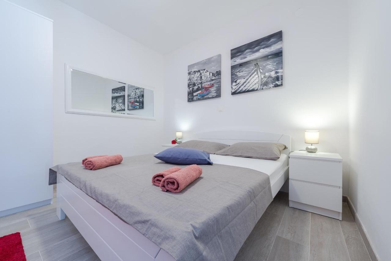 Ivy'S Cozy Corner Apartment Дубровник Екстериор снимка